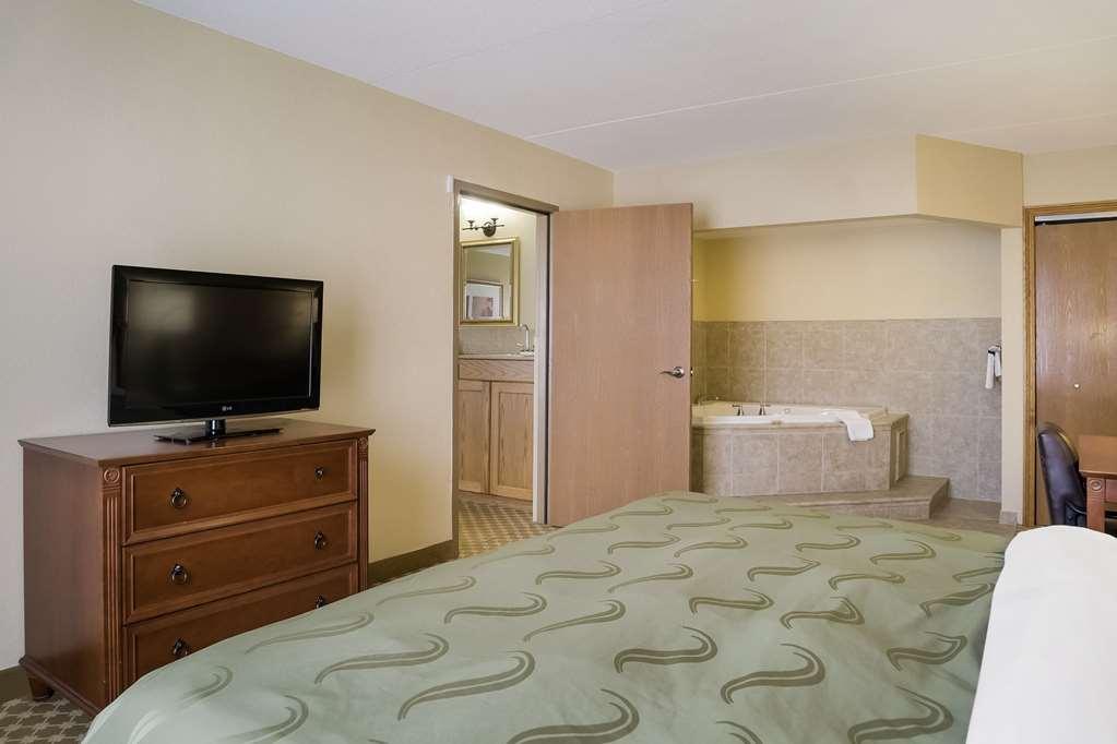 Quality Inn & Suites Saginaw Værelse billede