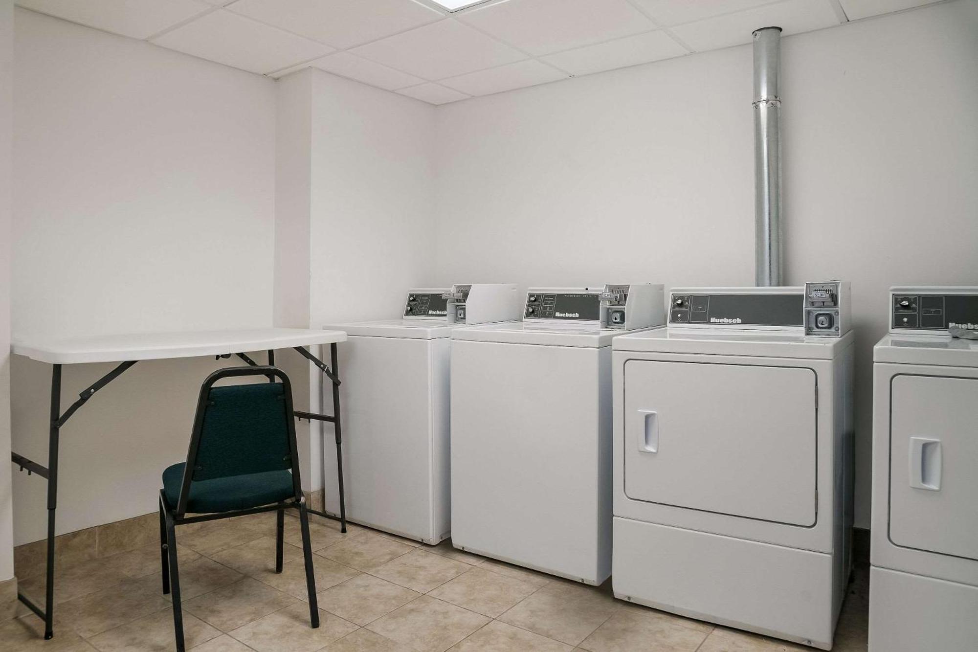 Quality Inn & Suites Saginaw Eksteriør billede