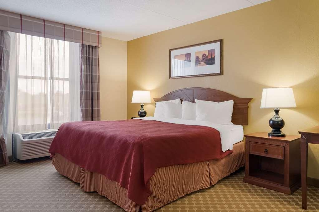 Quality Inn & Suites Saginaw Værelse billede