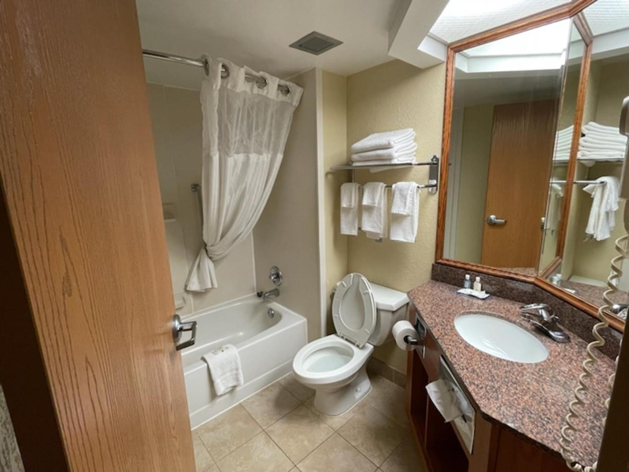 Quality Inn & Suites Saginaw Eksteriør billede
