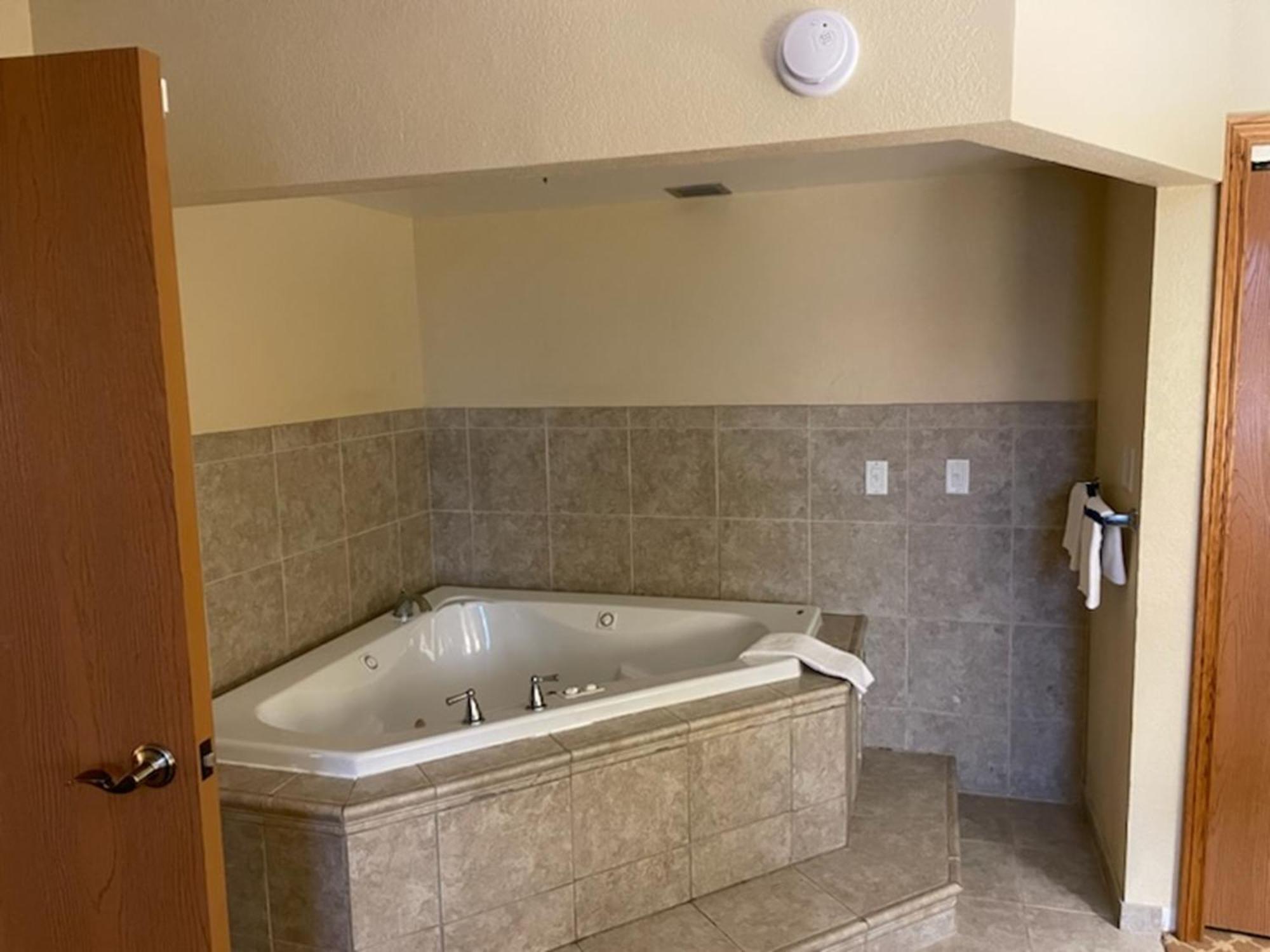 Quality Inn & Suites Saginaw Eksteriør billede